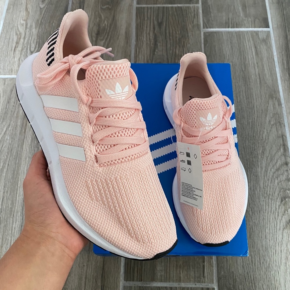 Adidas Swift Run